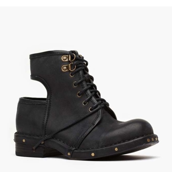 Jeffrey Campbell Rosie Cutout Combat Boots Black Leather Copper Rivets Size 6 - Picture 5 of 16